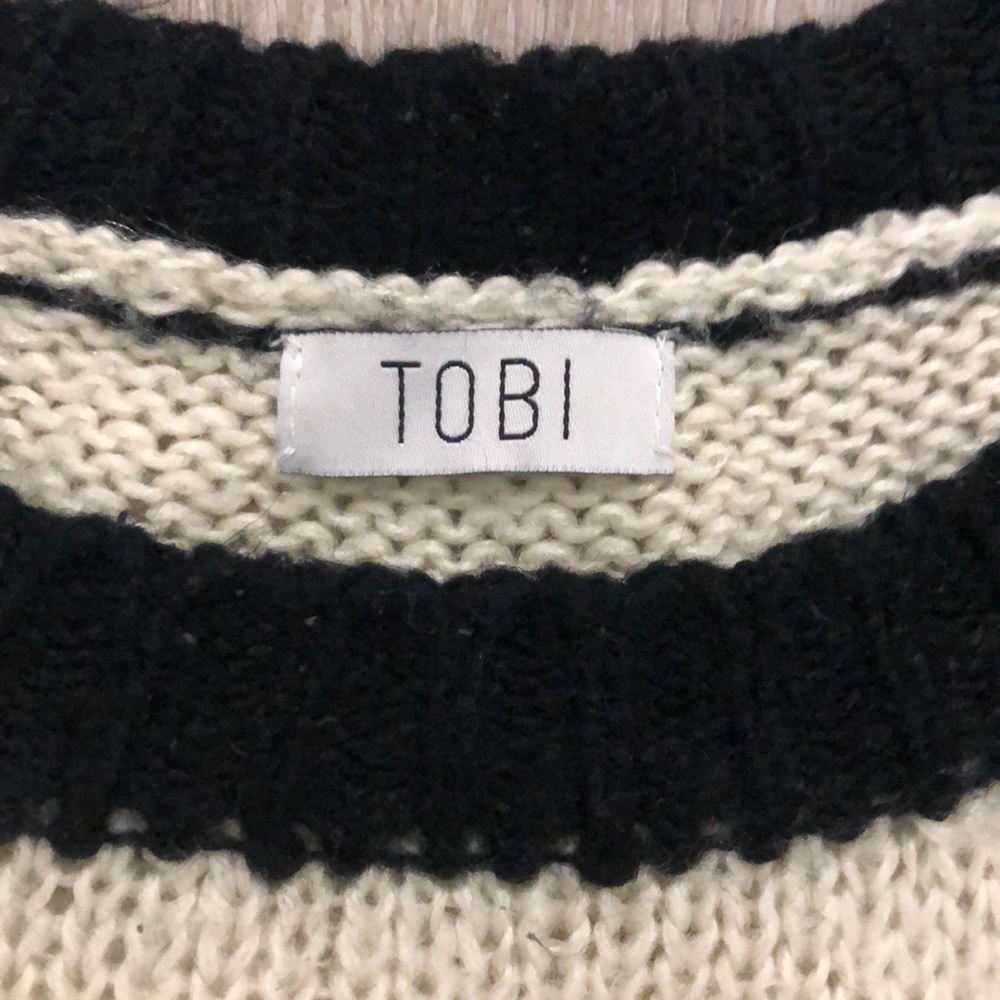 Tobi Aztec Sweater - Picture 2 of 4